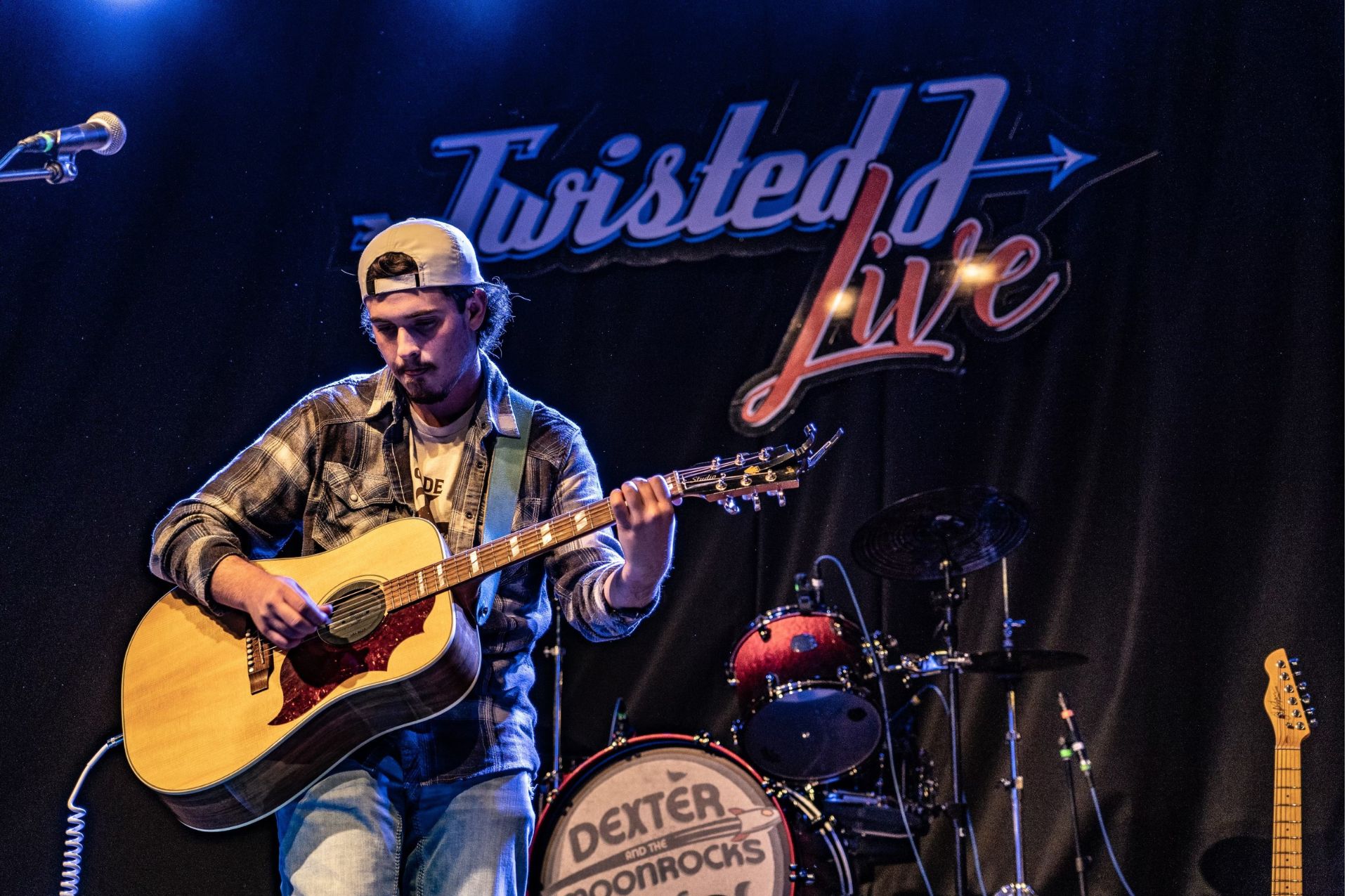 Brett Patterson - Live Music at the Midnigt Shift